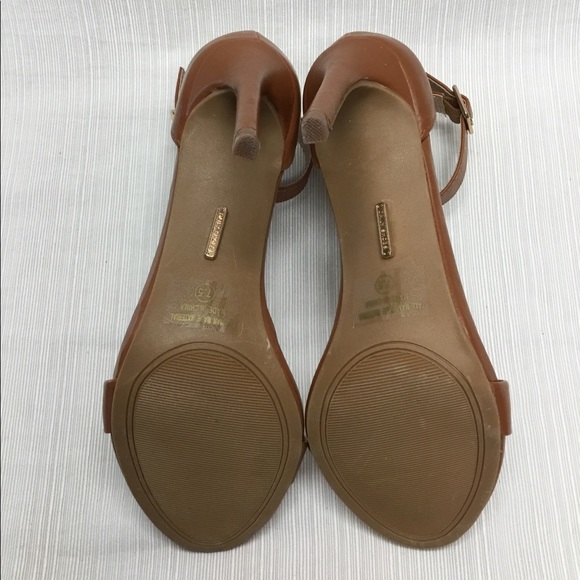 Daily Sexy Heels - Picture 6 of 7